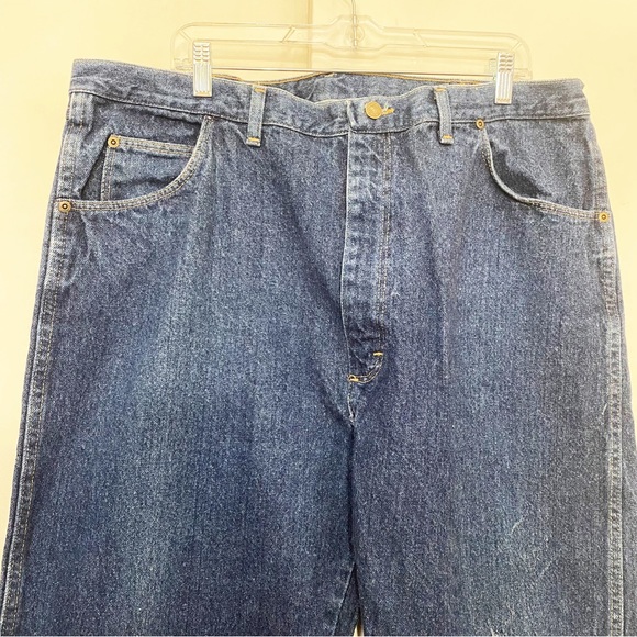 WRANGLER Rugged Wear Outdoor heavyweight jeans size 42 Waist 35” inseam - Picture 3 of 5
